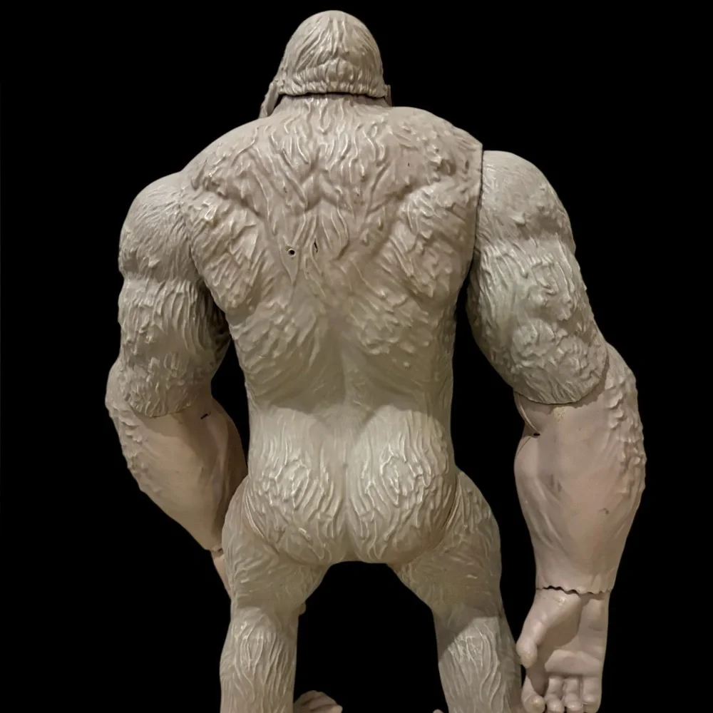 Rampage the Movie- George the Gorilla | 16” tall | Articulating | Gently Used - Picture 3 of 7